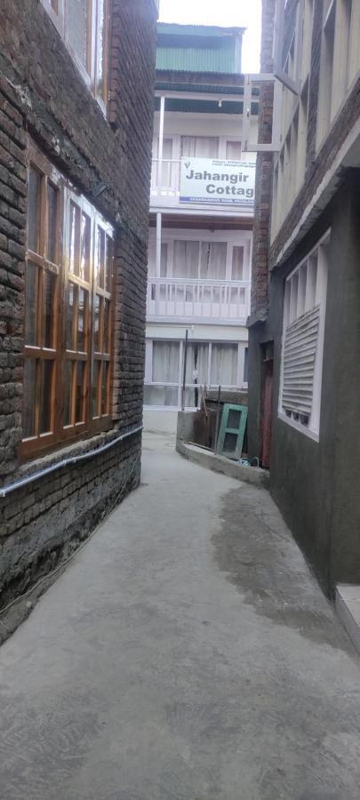 Jahangir Cottage Пагалґем Екстер'єр фото